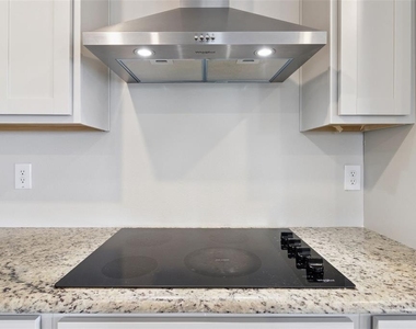 5580 Maddie Drive - Photo Thumbnail 16