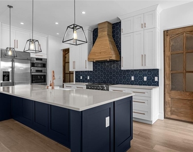 1814 Barker Drive - Photo Thumbnail 11
