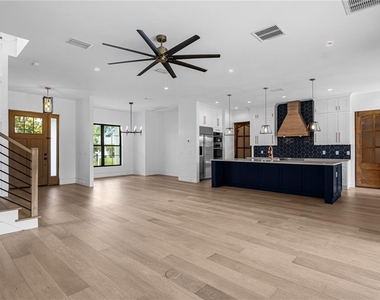 1814 Barker Drive - Photo Thumbnail 15