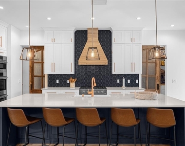 1814 Barker Drive - Photo Thumbnail 12