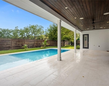 1814 Barker Drive - Photo Thumbnail 5