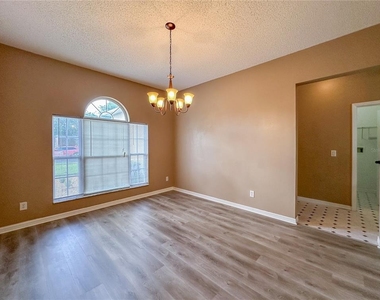 2776 Cabernet Circle - Photo Thumbnail 9