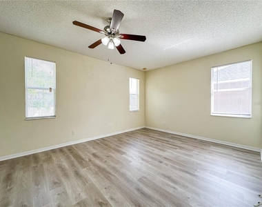 2776 Cabernet Circle - Photo Thumbnail 17