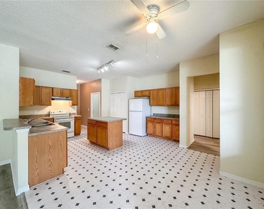 2776 Cabernet Circle - Photo Thumbnail 13