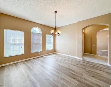 2776 Cabernet Circle - Photo Thumbnail 5