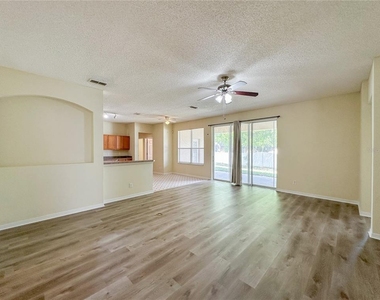 2776 Cabernet Circle - Photo Thumbnail 3