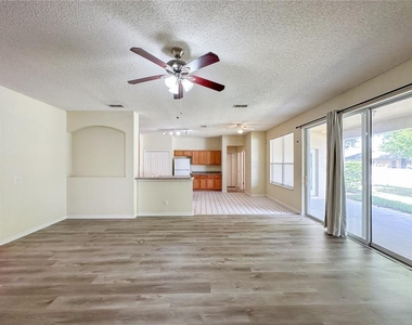 2776 Cabernet Circle - Photo Thumbnail 4