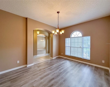 2776 Cabernet Circle - Photo Thumbnail 8