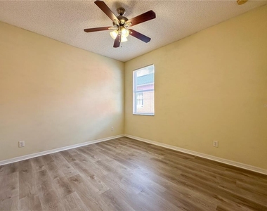 2776 Cabernet Circle - Photo Thumbnail 32