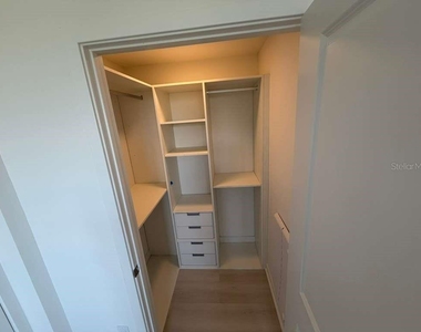 5587 Millenia Park Boulevard - Photo Thumbnail 9