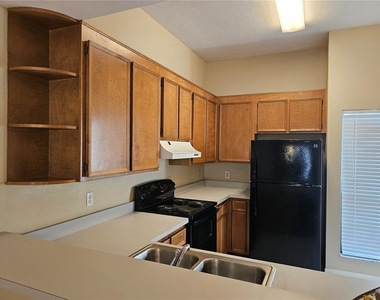 3760 Nw 53rd Road - Photo Thumbnail 7