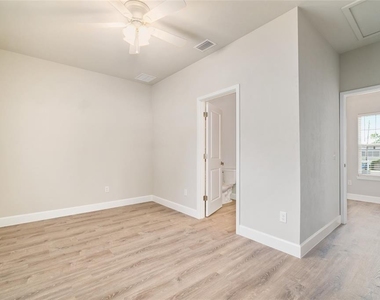622 Nw 3rd Avenue - Photo Thumbnail 8