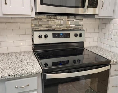 807 Mclain Court - Photo Thumbnail 17