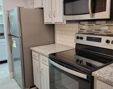 807 Mclain Court - Photo Thumbnail 14