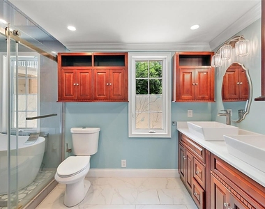 507 Lakeshore Drive - Photo Thumbnail 17
