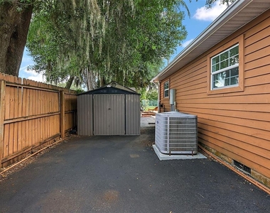 507 Lakeshore Drive - Photo Thumbnail 6