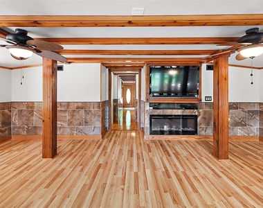 507 Lakeshore Drive - Photo Thumbnail 28