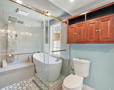 507 Lakeshore Drive - Photo Thumbnail 18