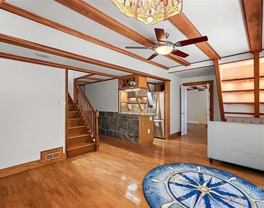 507 Lakeshore Drive - Photo Thumbnail 9