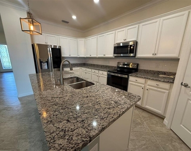 15153 Spanish Point Drive - Photo Thumbnail 7