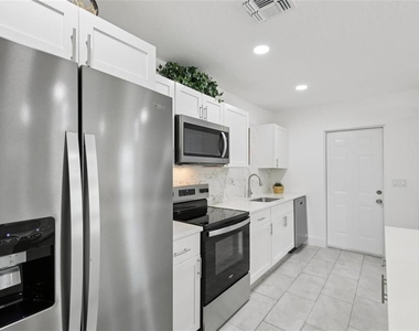 3530 Goodrich Avenue - Photo Thumbnail 11