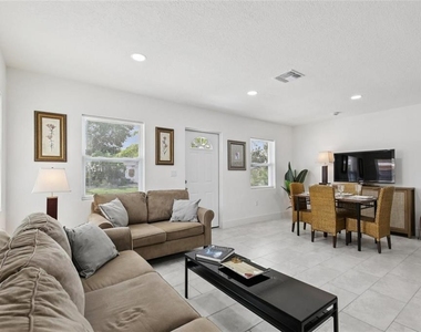 3530 Goodrich Avenue - Photo Thumbnail 2