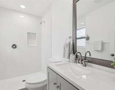3530 Goodrich Avenue - Photo Thumbnail 16