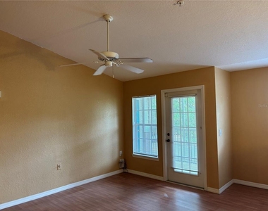 7411 Vista Way - Photo Thumbnail 6