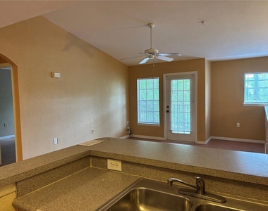 7411 Vista Way - Photo Thumbnail 4