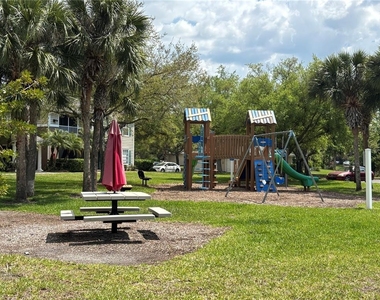 7411 Vista Way - Photo Thumbnail 18