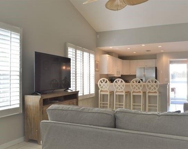 3706 54th Drive W - Photo Thumbnail 8