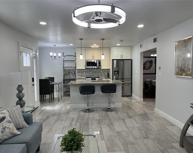 1742 8th Street - Photo Thumbnail 7