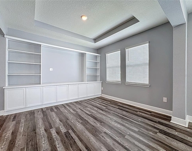 17535 Cantarina Cove - Photo Thumbnail 11