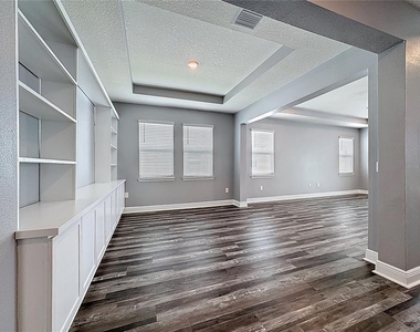 17535 Cantarina Cove - Photo Thumbnail 10