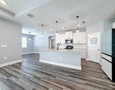 17535 Cantarina Cove - Photo Thumbnail 18