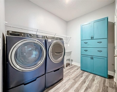 17535 Cantarina Cove - Photo Thumbnail 47