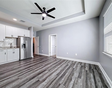 17535 Cantarina Cove - Photo Thumbnail 6