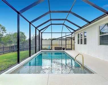 17535 Cantarina Cove - Photo Thumbnail 5