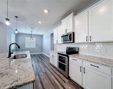 17535 Cantarina Cove - Photo Thumbnail 19