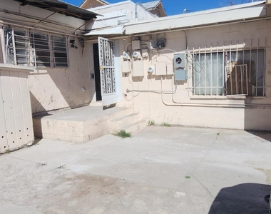 1218 Wyoming Avenue - Photo Thumbnail 1