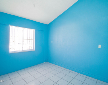 12056 Bellows Court - Photo Thumbnail 30