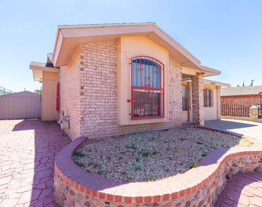 12056 Bellows Court - Photo Thumbnail 6