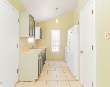 12056 Bellows Court - Photo Thumbnail 16
