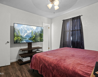 5516 Fairbanks Drive - Photo Thumbnail 14