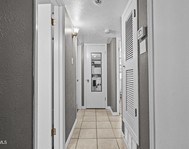 5516 Fairbanks Drive - Photo Thumbnail 11