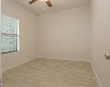 1061 Ranger Street - Photo Thumbnail 8