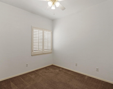 561 Green Village Court - Photo Thumbnail 37