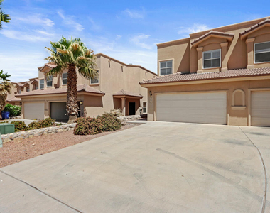 561 Green Village Court - Photo Thumbnail 3