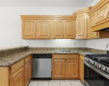 561 Green Village Court - Photo Thumbnail 15