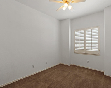 561 Green Village Court - Photo Thumbnail 35